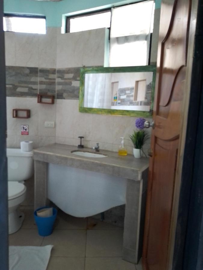 Cozy Hosting Galapagos Leilighet Puerto Ayora  Eksteriør bilde